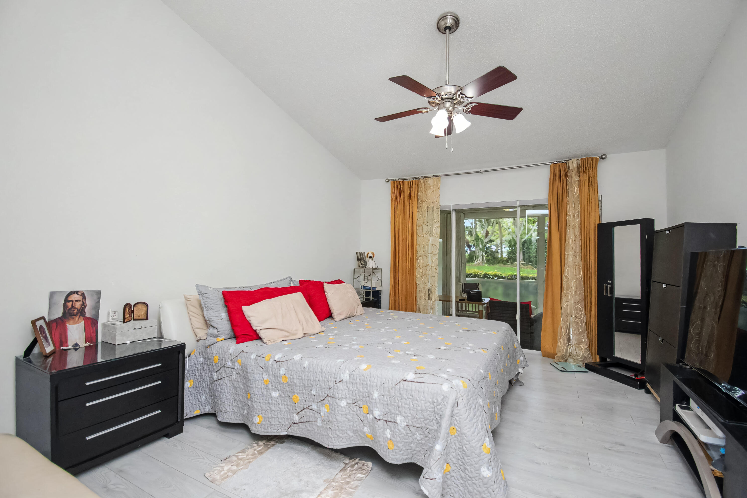 SWEETWATER SEC 4 - Residential