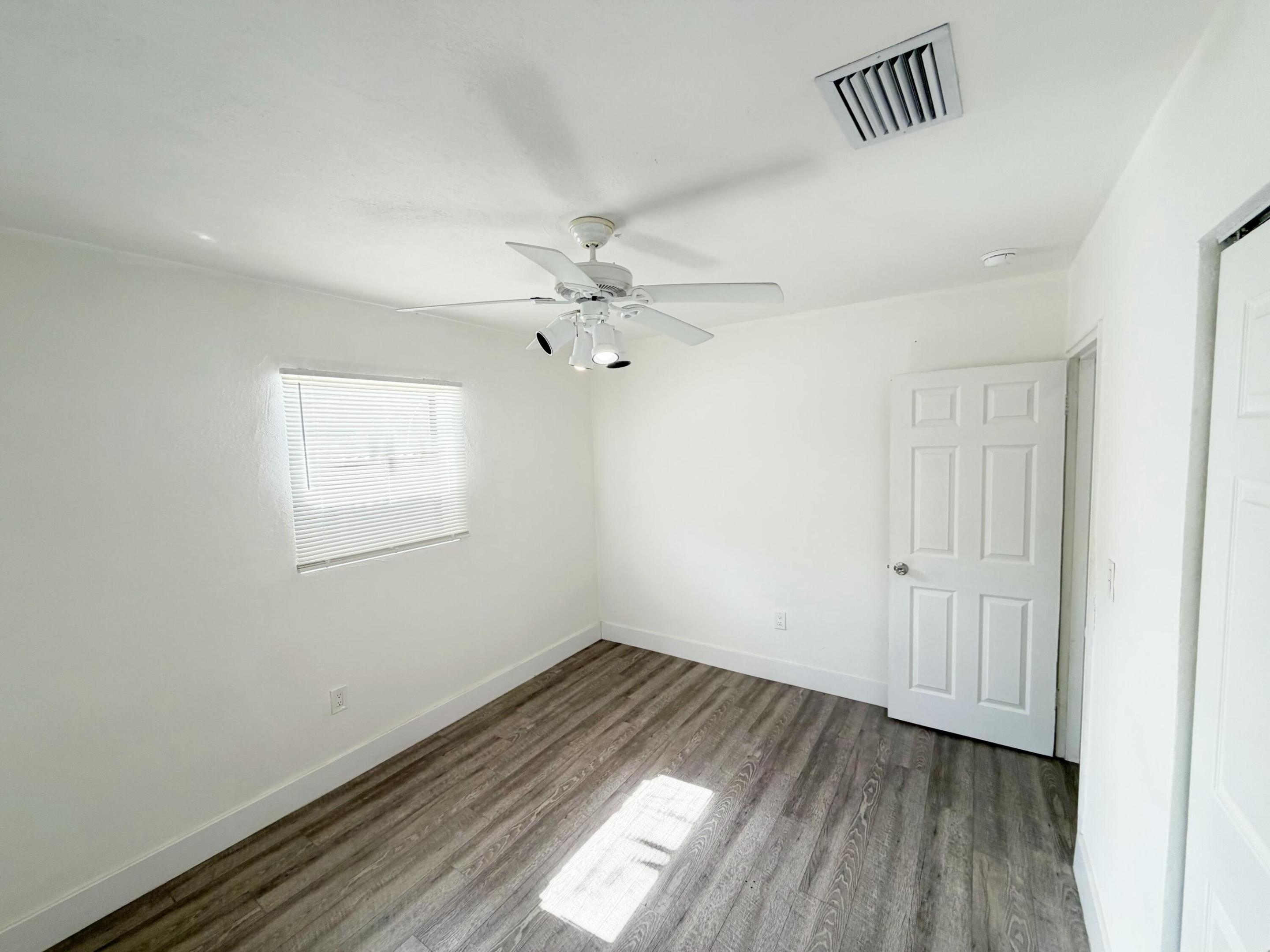 TAYLOR MANOR - Residential Lease