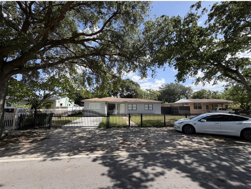 TAYLOR MANOR - Residential Lease