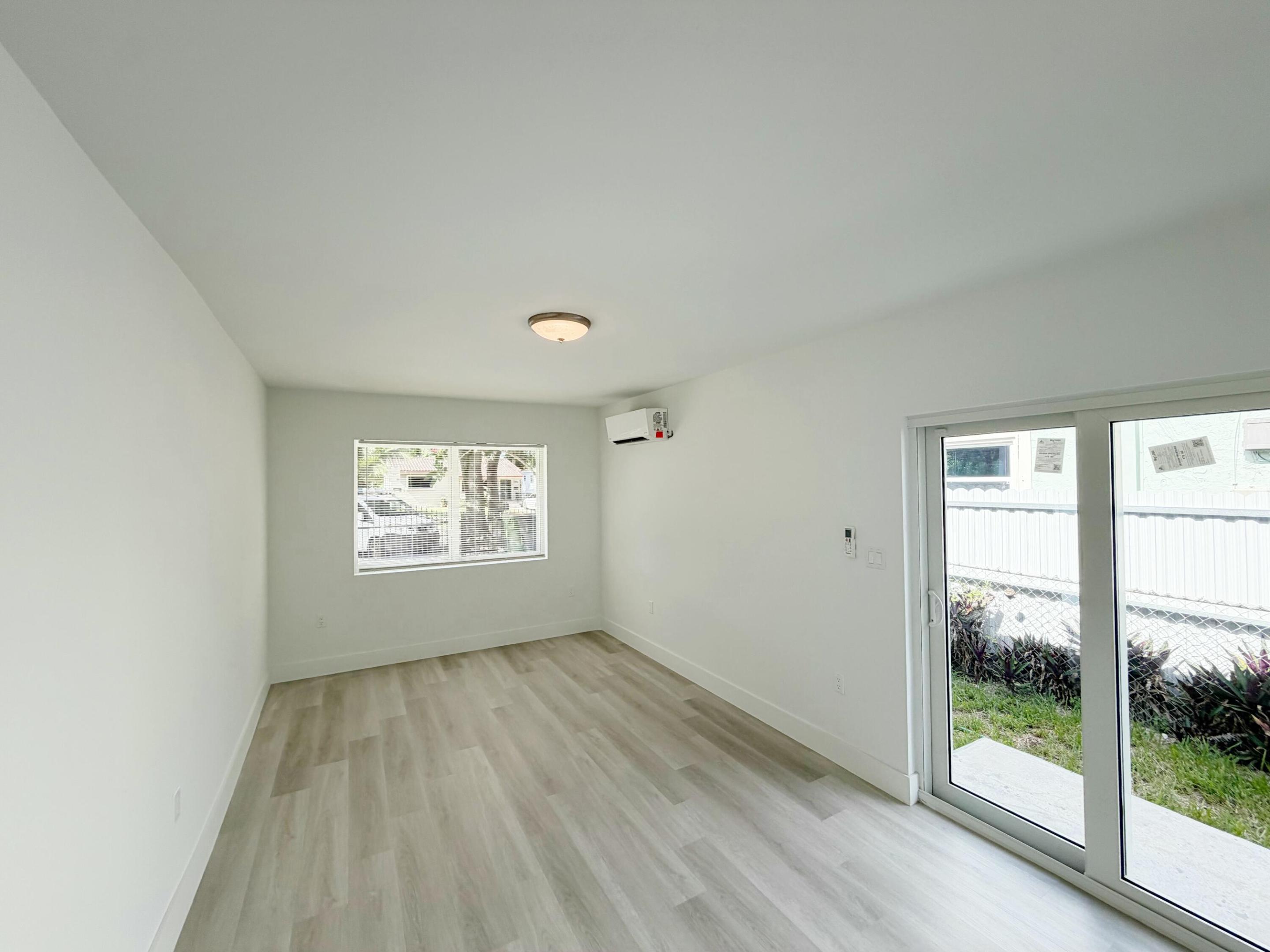TAYLOR MANOR - Residential Lease