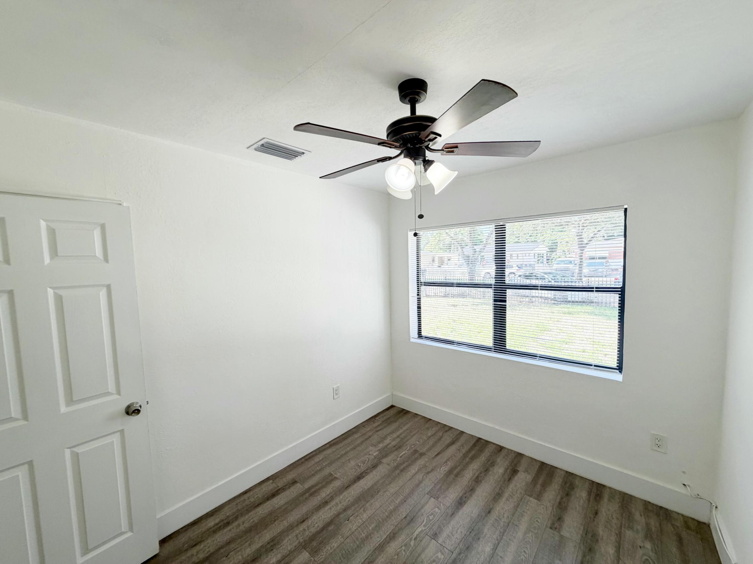 TAYLOR MANOR - Residential Lease