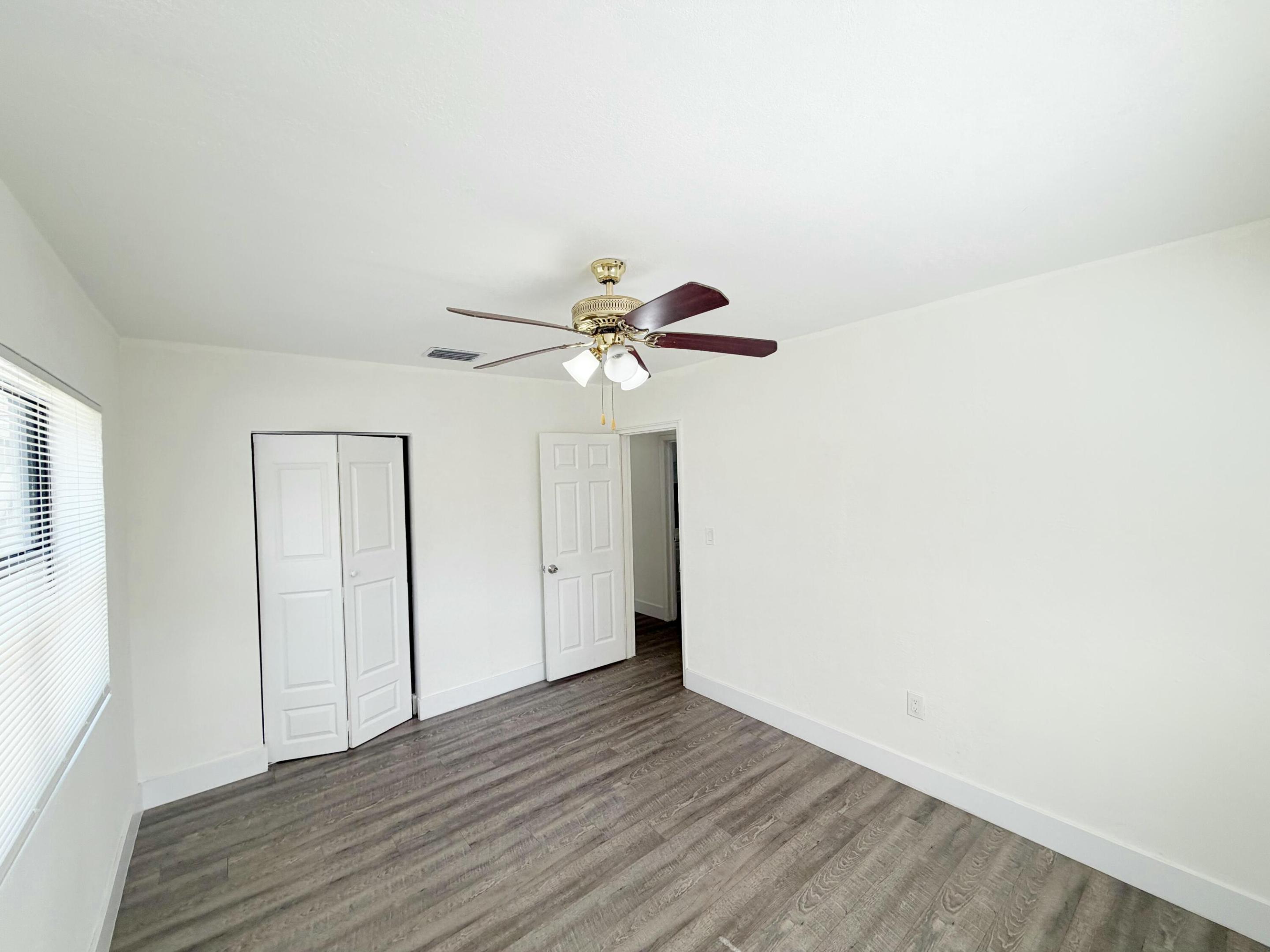 TAYLOR MANOR - Residential Lease