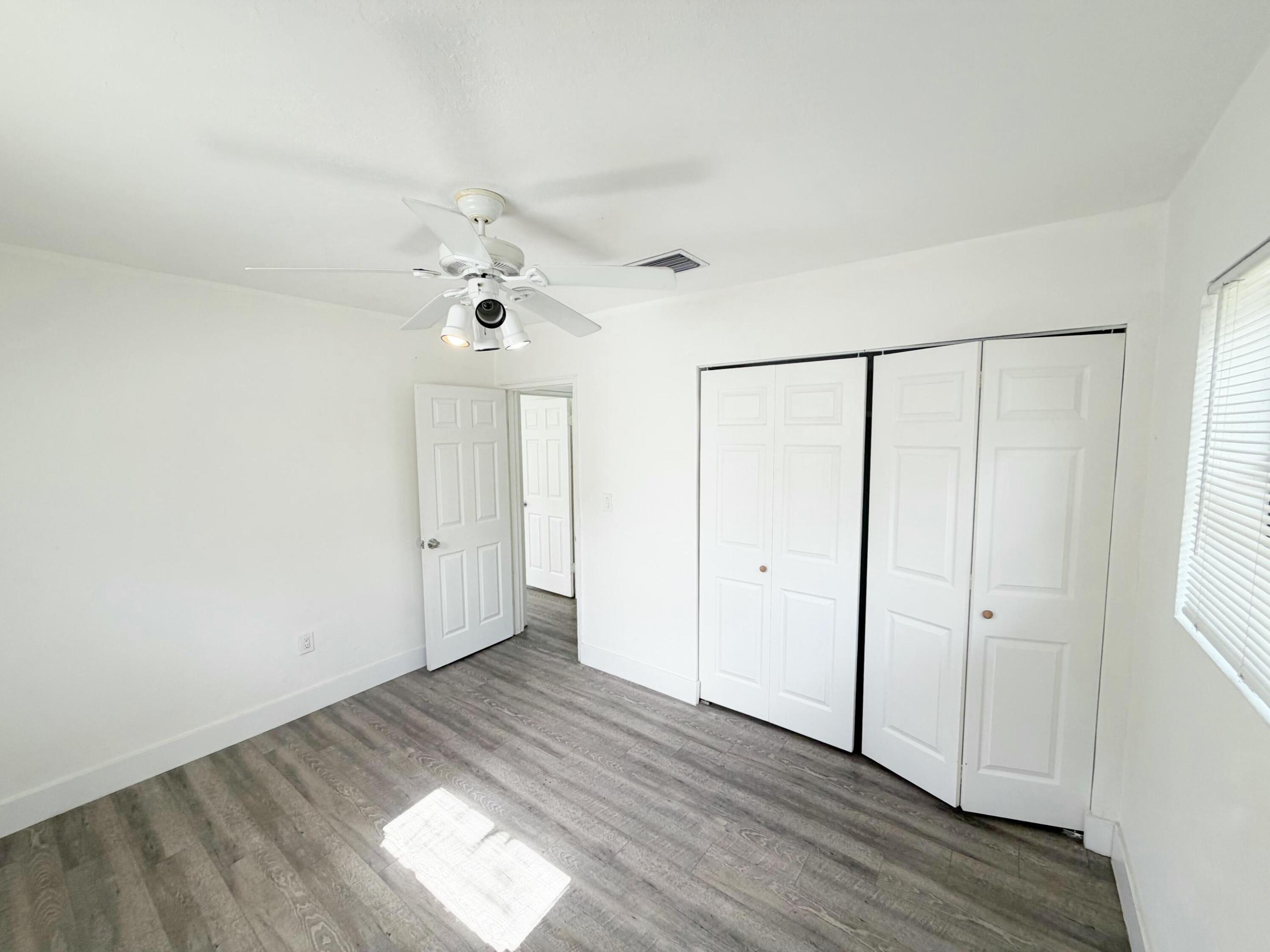 TAYLOR MANOR - Residential Lease