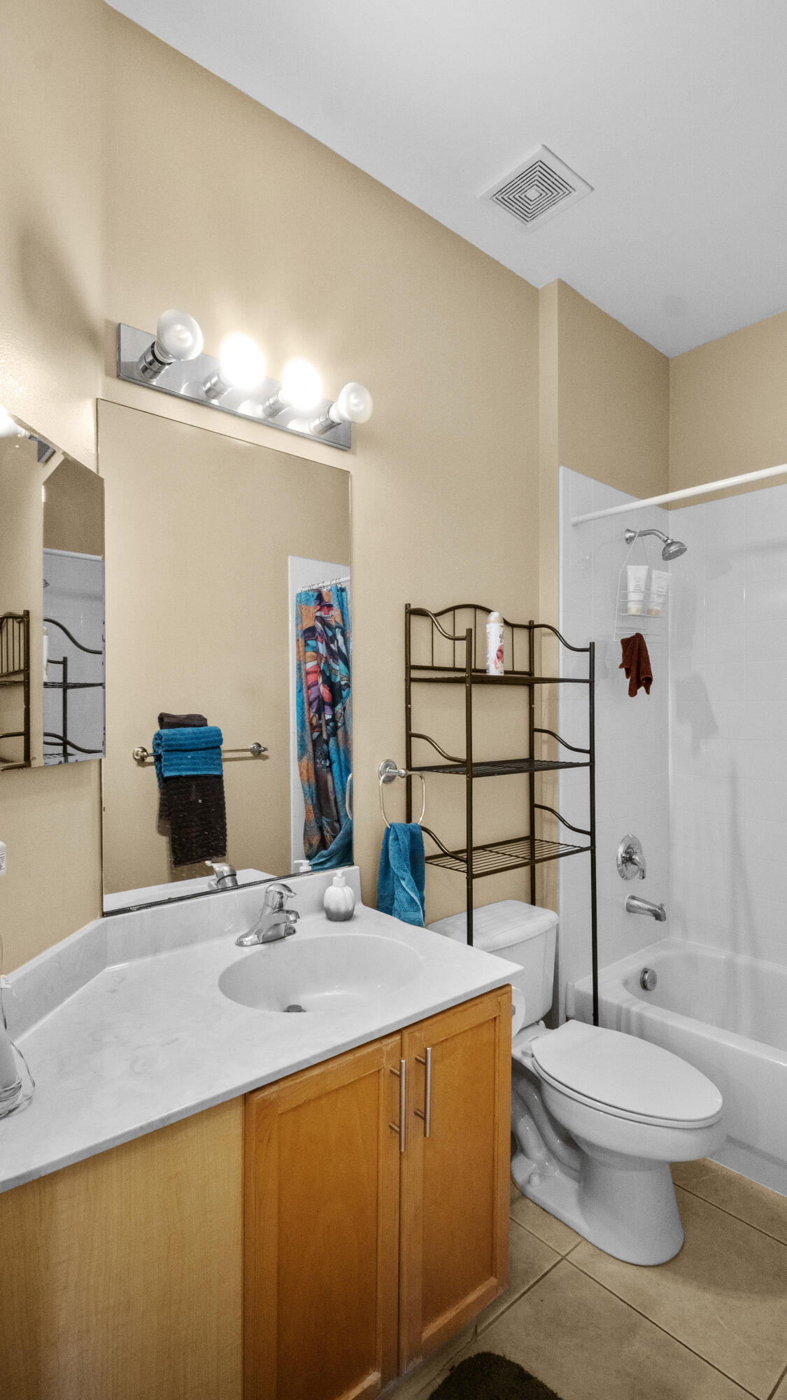 LAKEFOREST POINTE - Residential Lease