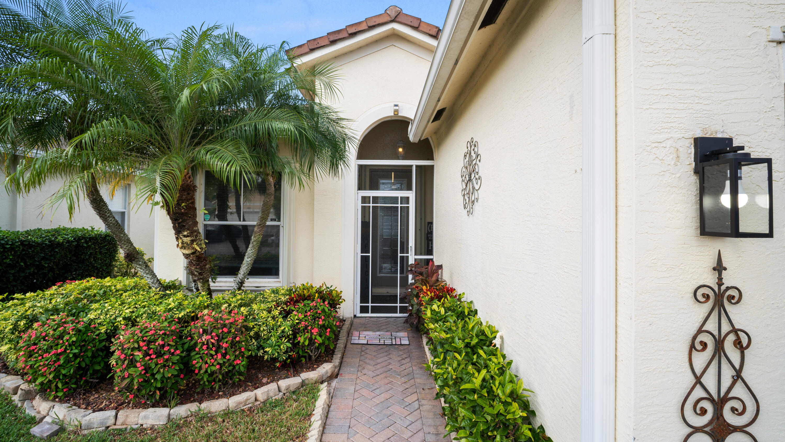 LAKEFOREST POINTE - Residential Lease
