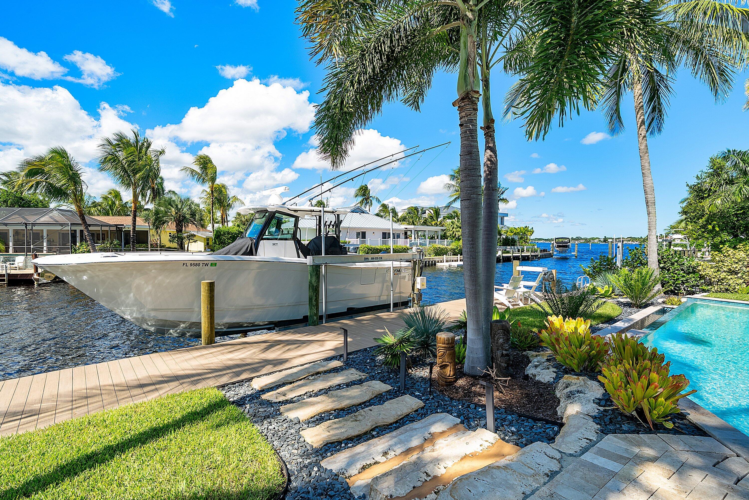 RIO VISTA OF ISLAND SHORES - Residential