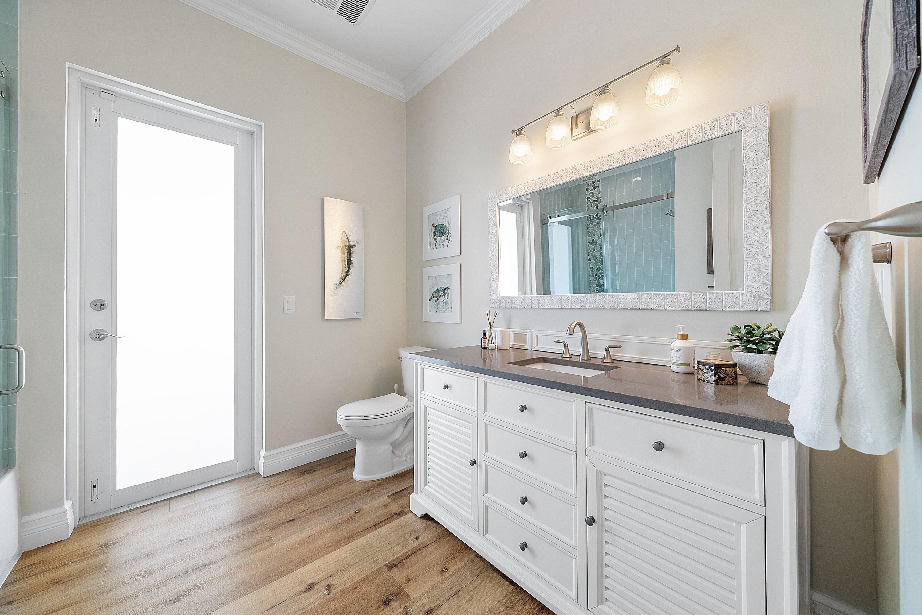 RIO VISTA OF ISLAND SHORES - Residential