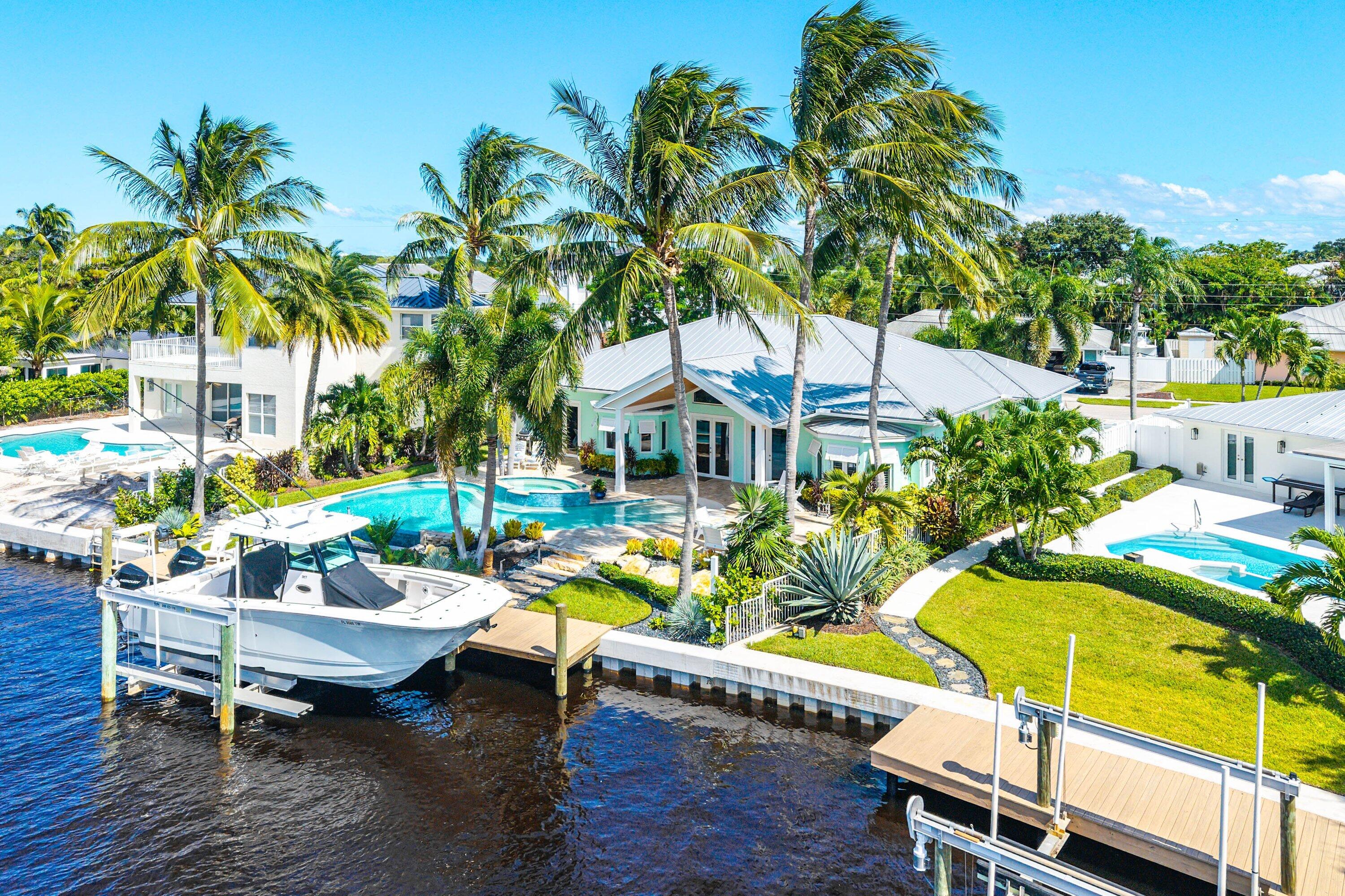 RIO VISTA OF ISLAND SHORES - Residential
