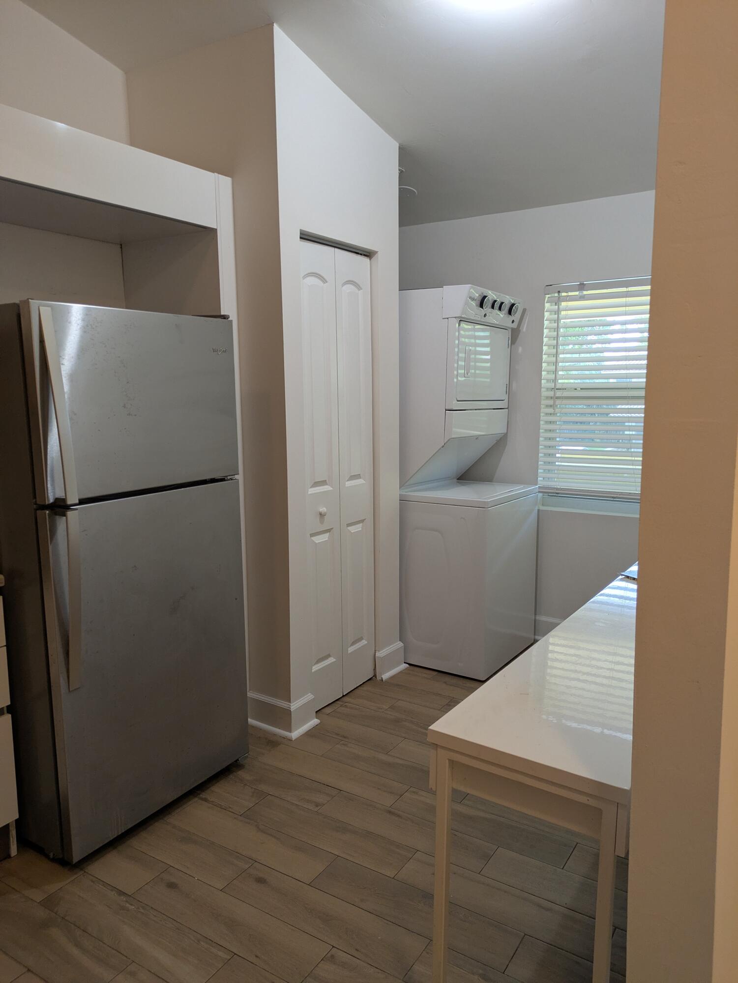 CORAL SPRINGS VILLAGE GREEN - Residential Lease