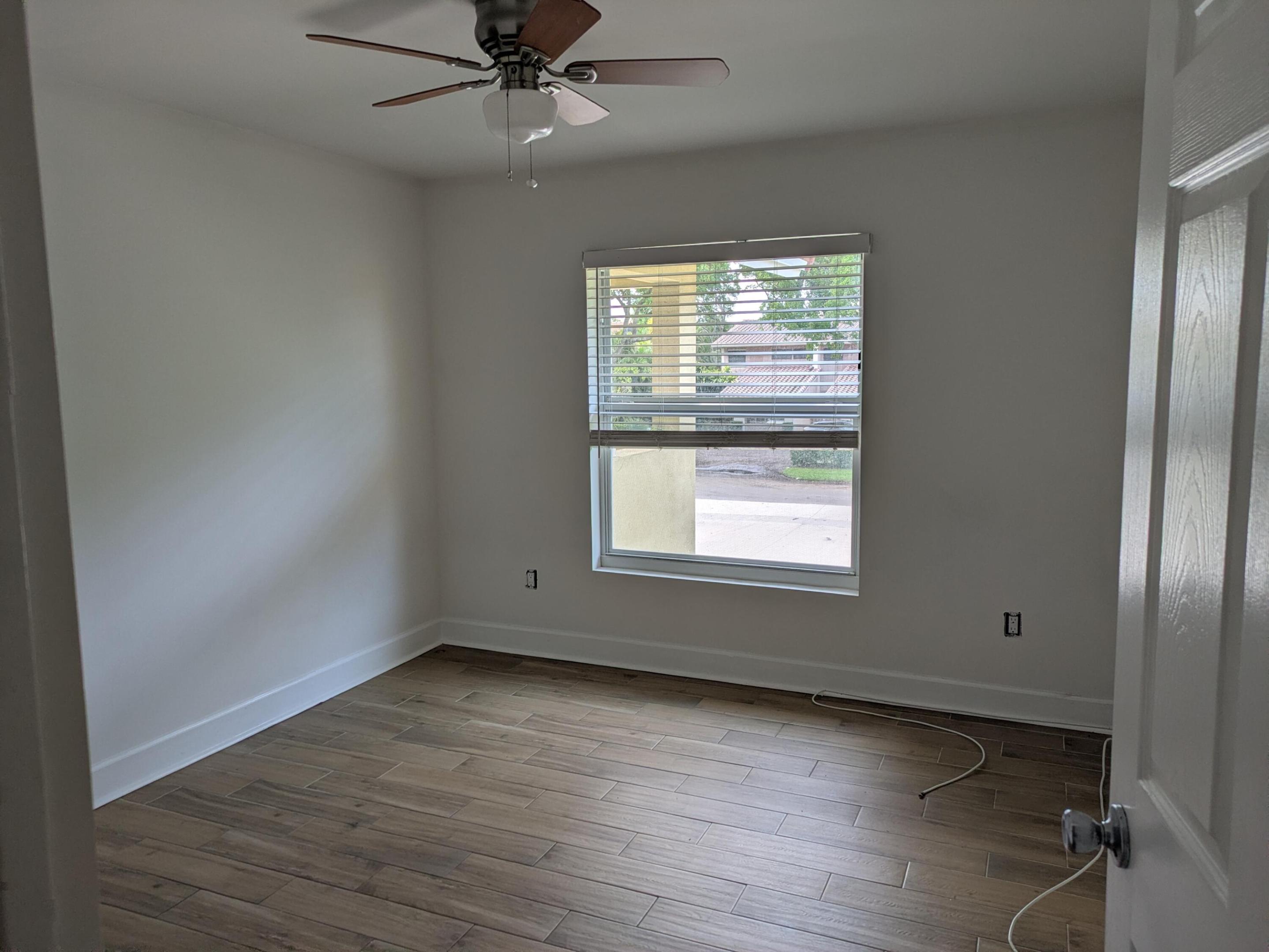 CORAL SPRINGS VILLAGE GREEN - Residential Lease