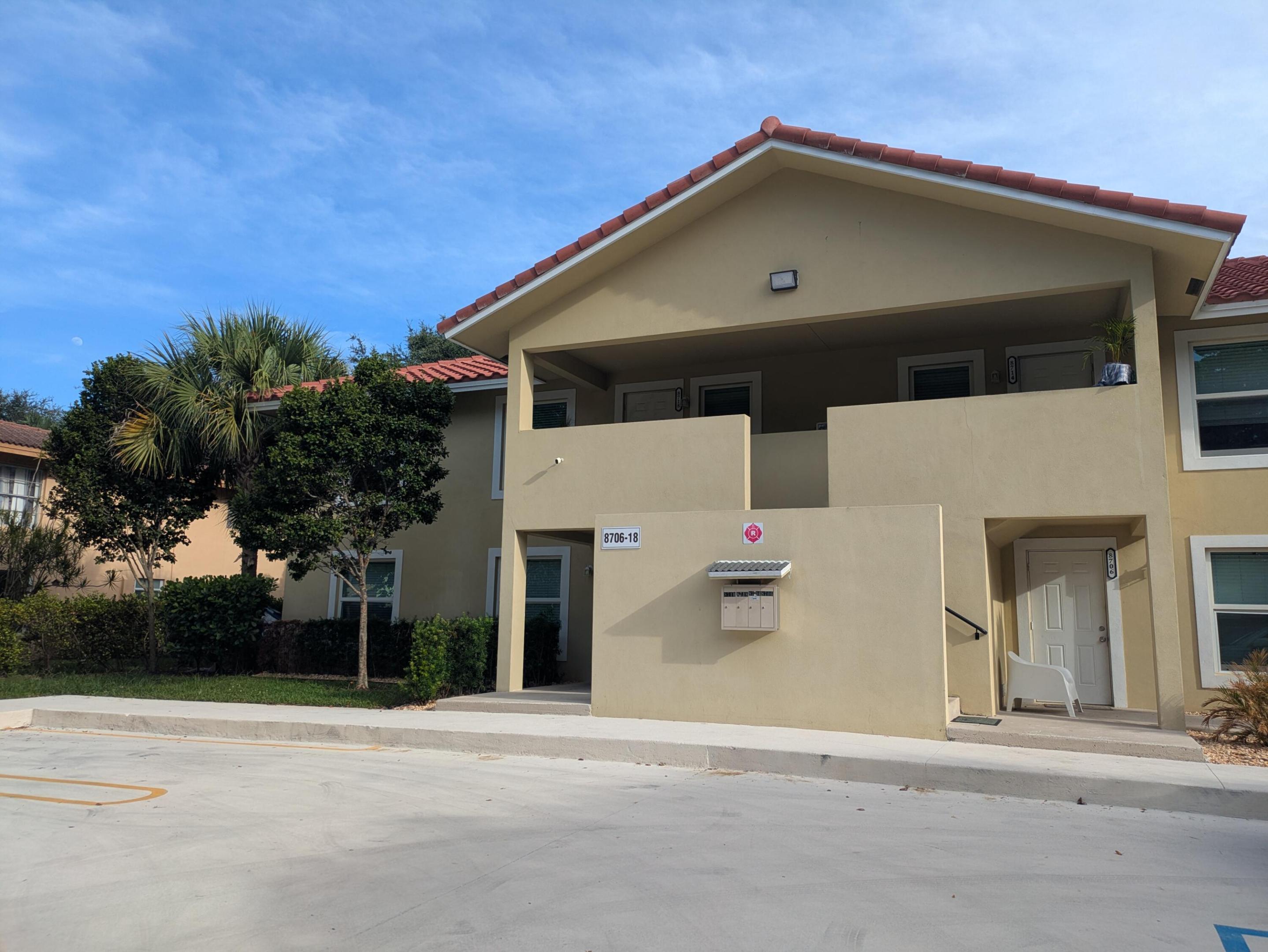 Don't miss out on this great rental! Close to Coral Springs downtown and on a quiet street, you will find this first floor unit in a building that is only 5 years old. The unit is beautifully tiled throughout, is bright and open with vaulted ceilings, there are spacious bedrooms and a washer and dryer inside the unit. No association, move in tomorrow if you like! Only first and security to move in!