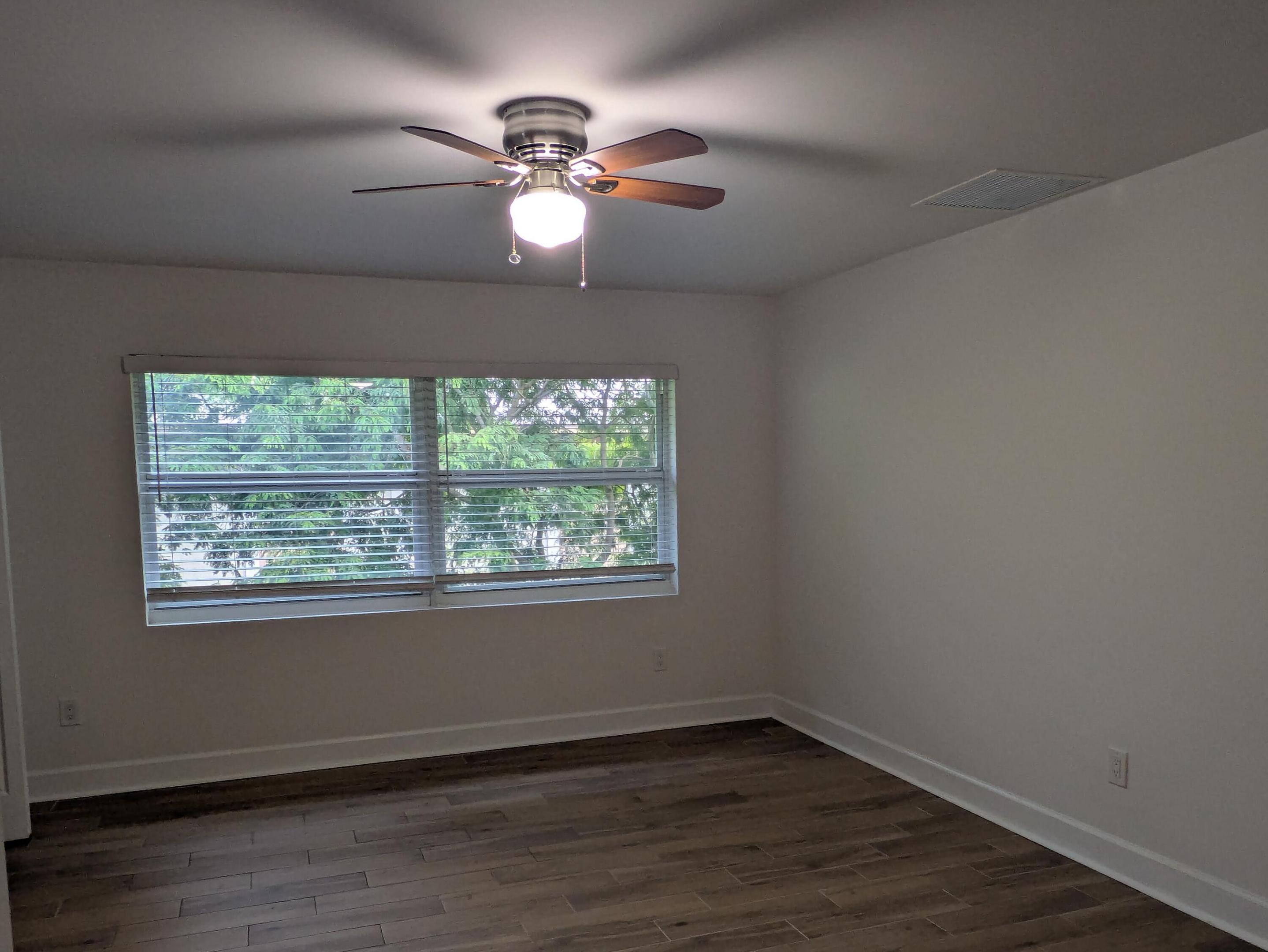 CORAL SPRINGS VILLAGE GREEN - Residential Lease