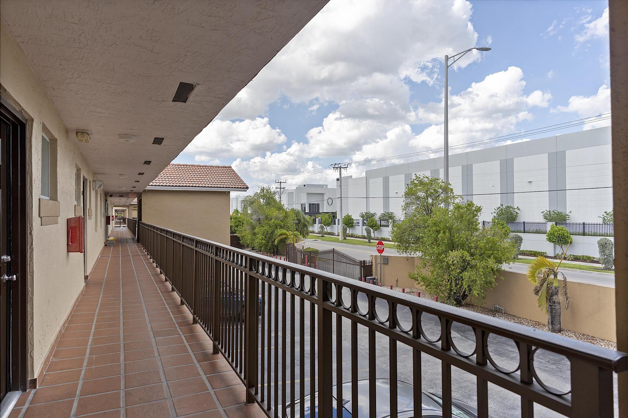 EAST VISTA CONDO - Residential