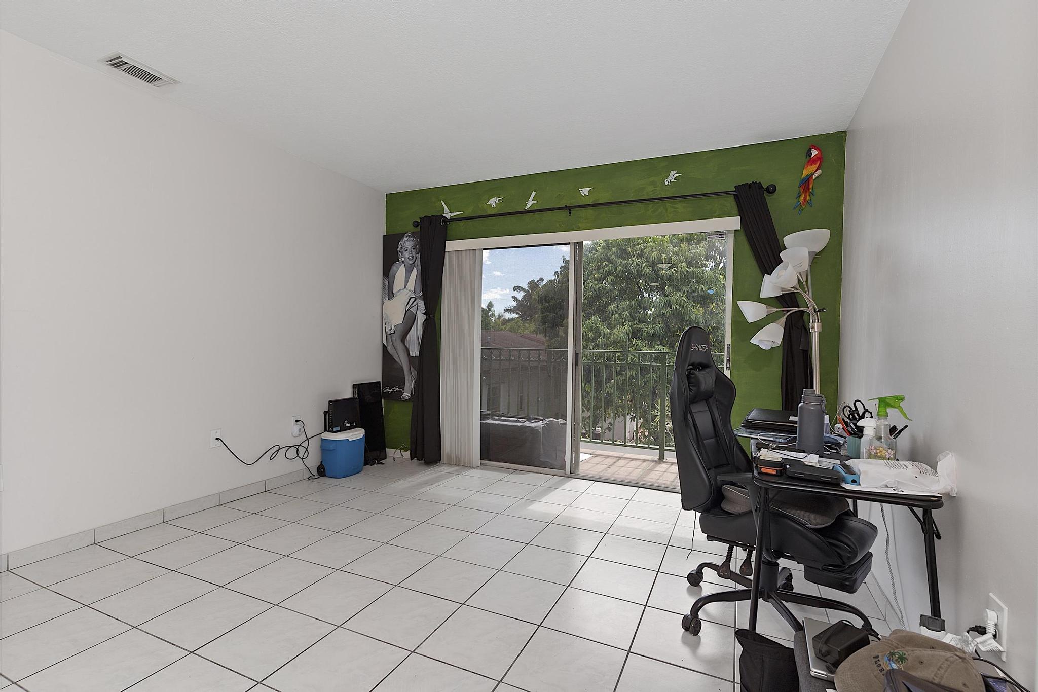 EAST VISTA CONDO - Residential
