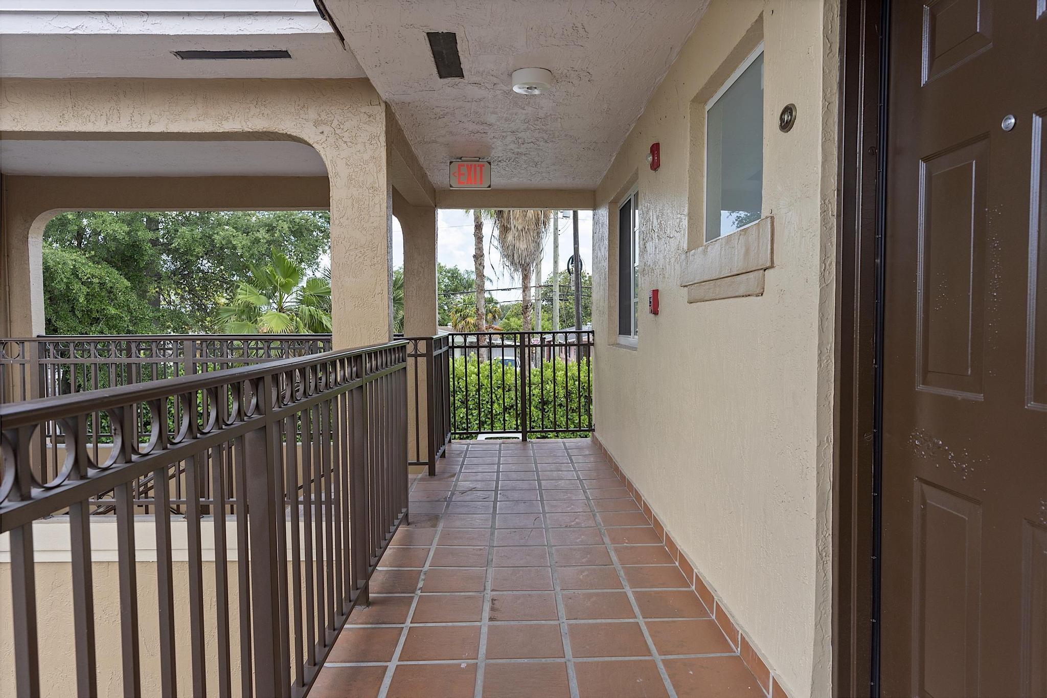 EAST VISTA CONDO - Residential