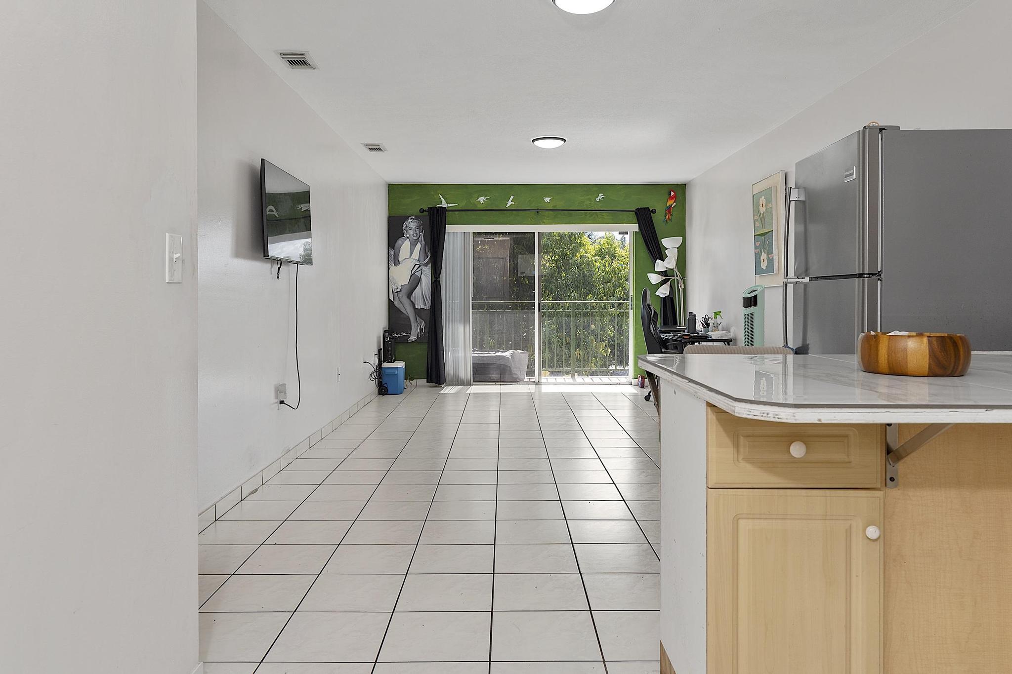 EAST VISTA CONDO - Residential
