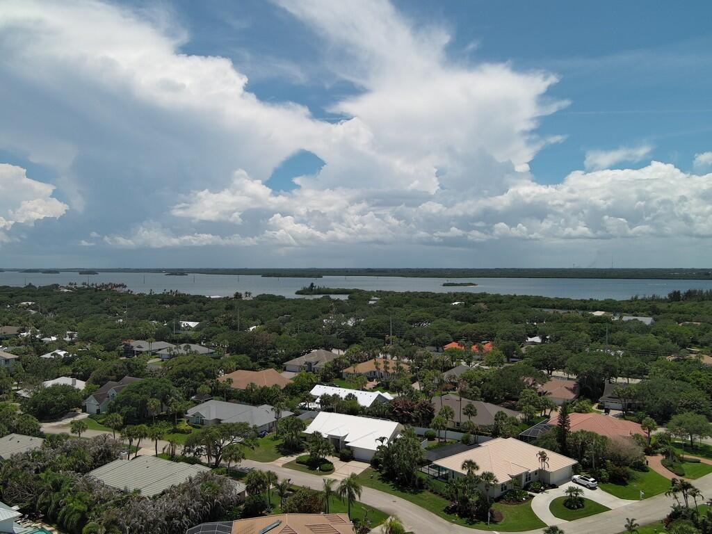 CASTAWAY COVE WAVE V - Residential