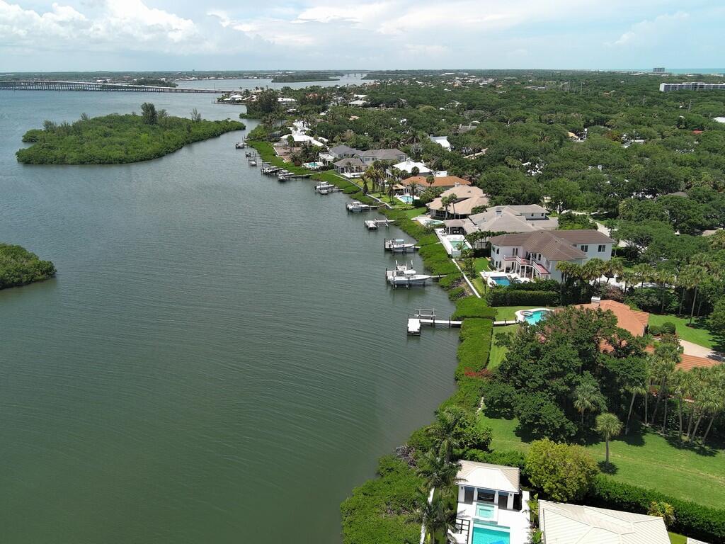 CASTAWAY COVE WAVE V - Residential