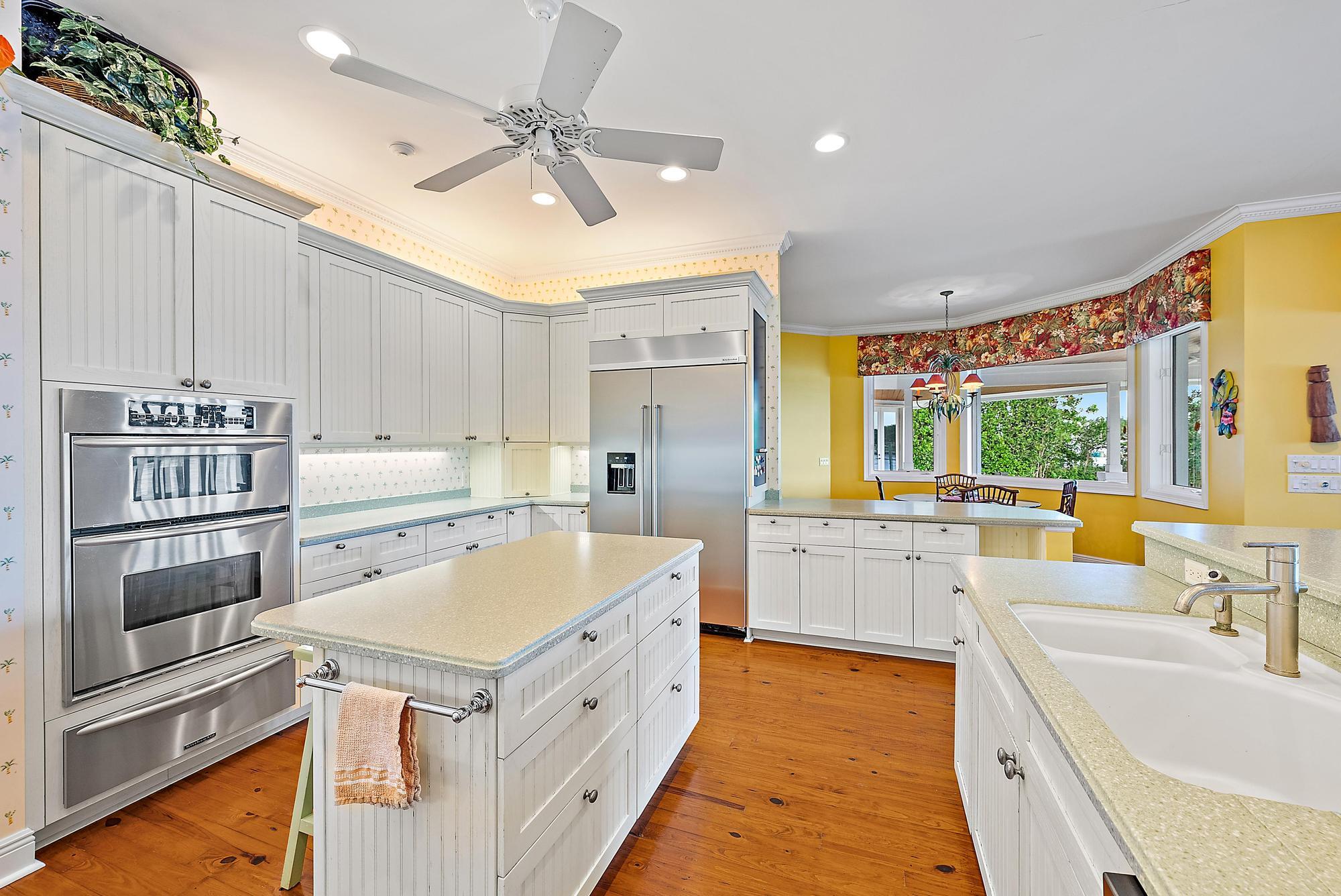 MARINER CAY YACHT CLUB - Residential