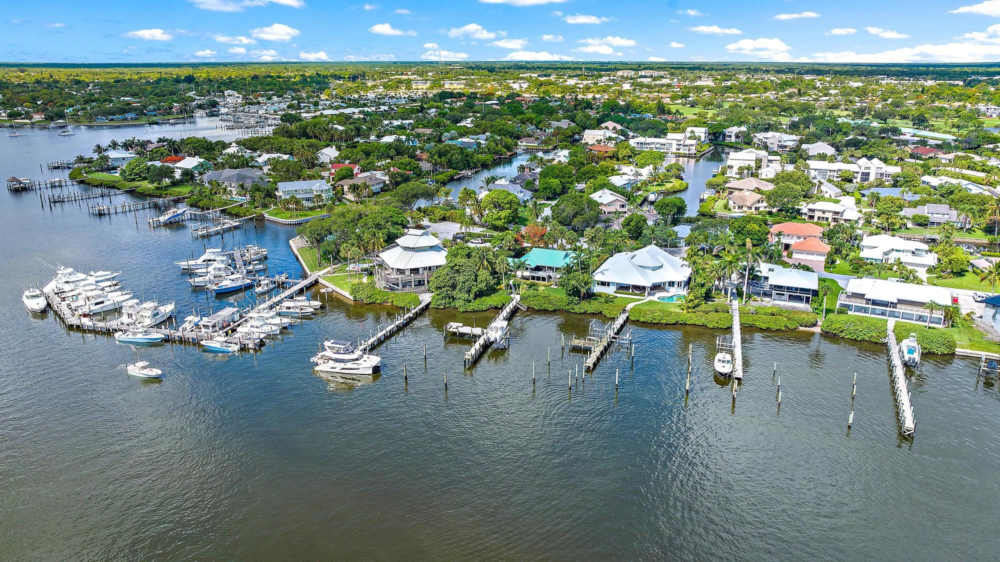 MARINER CAY YACHT CLUB - Residential