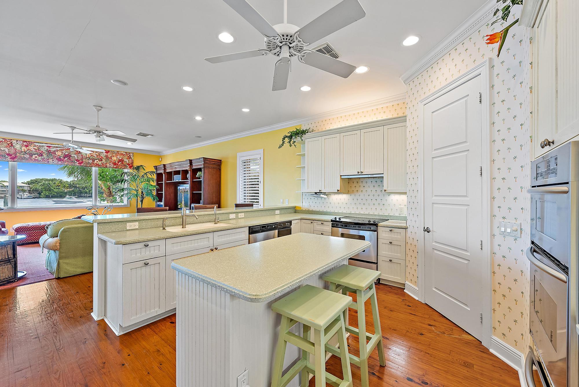 MARINER CAY YACHT CLUB - Residential