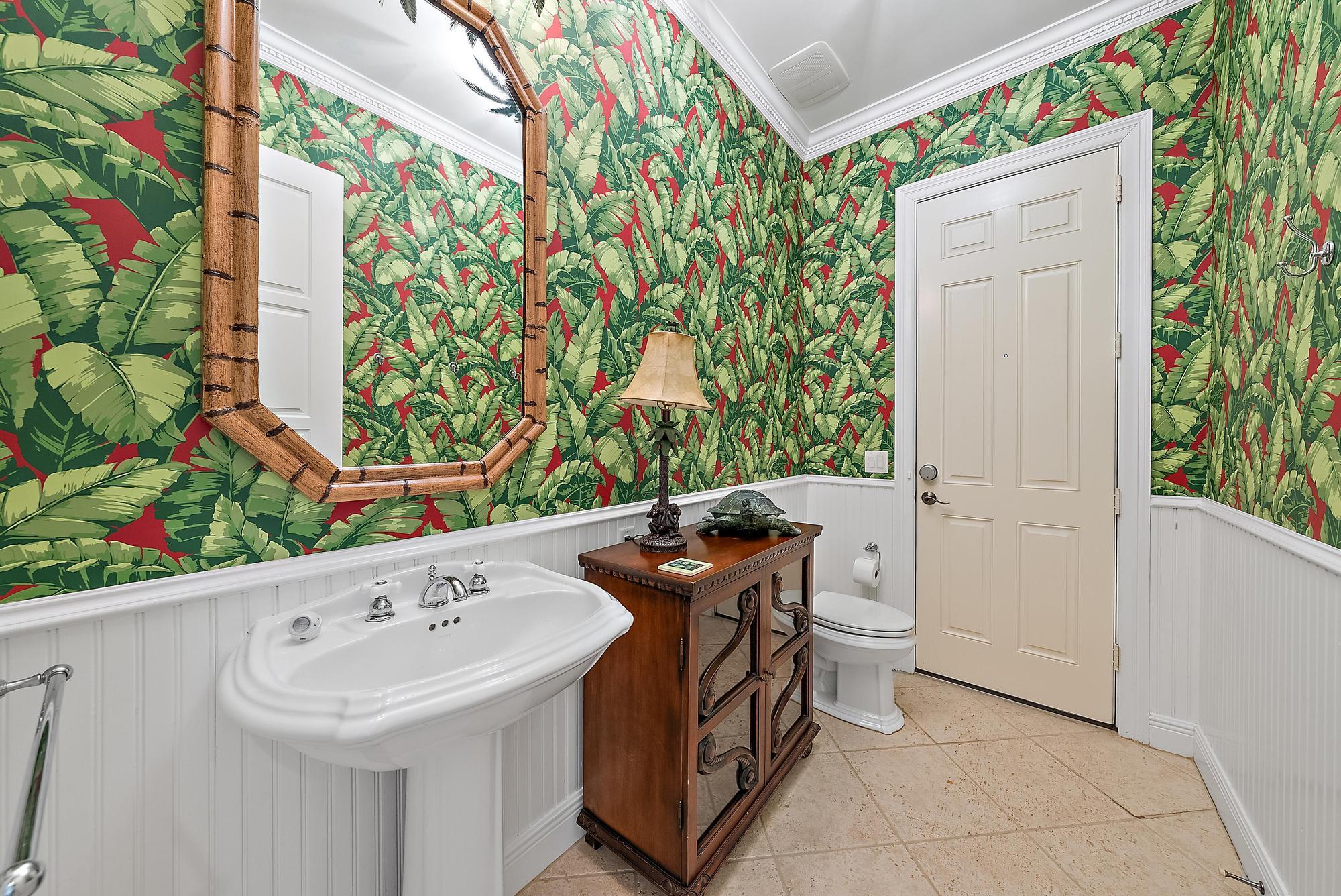MARINER CAY YACHT CLUB - Residential