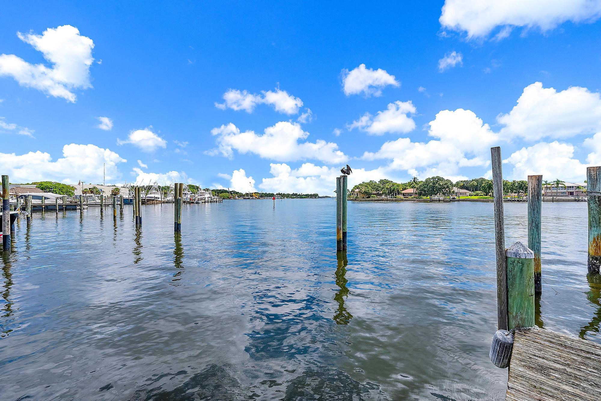 MARINER CAY YACHT CLUB - Residential