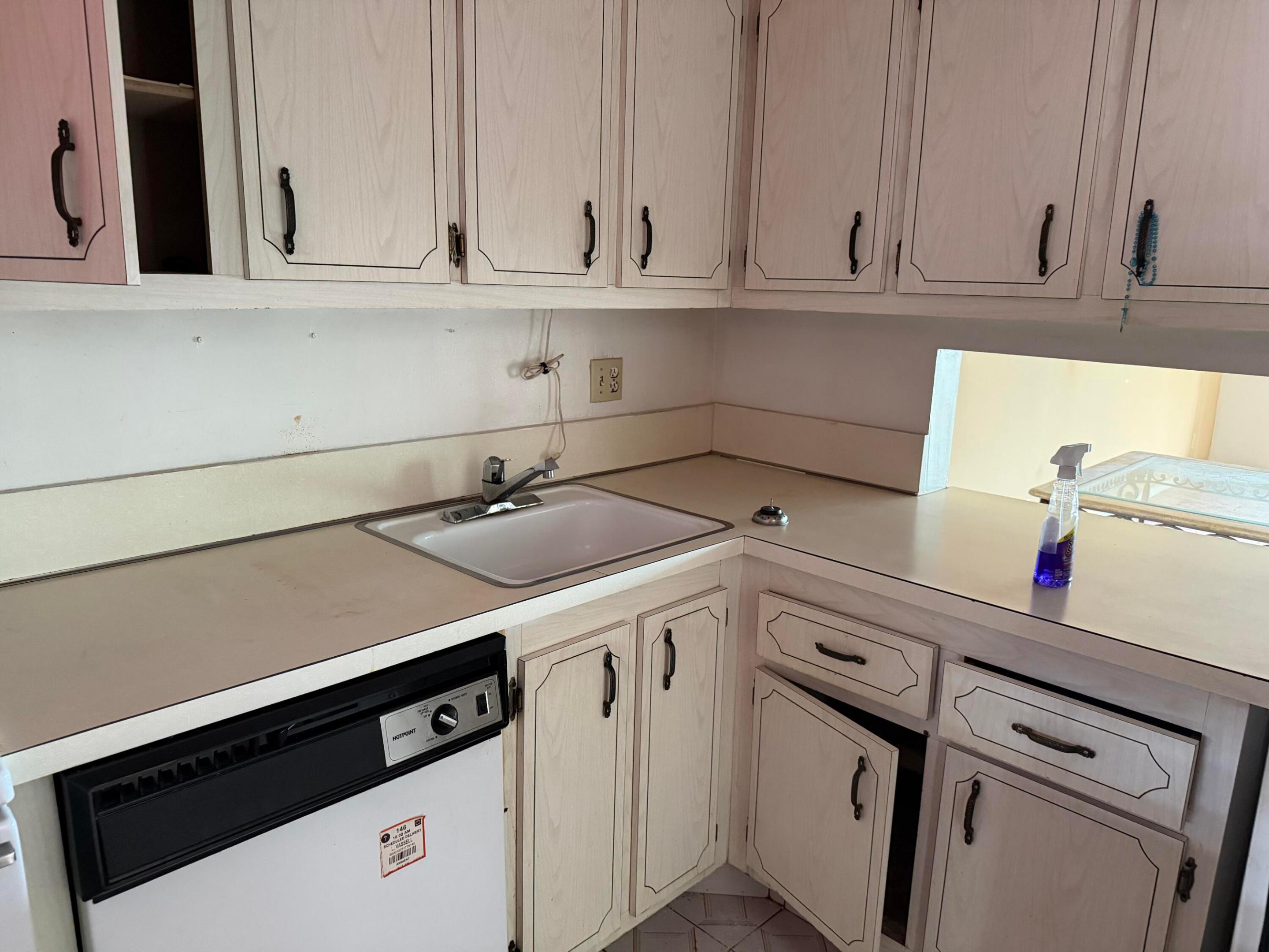LAUDERDALE OAKS CONDO XIX - Residential