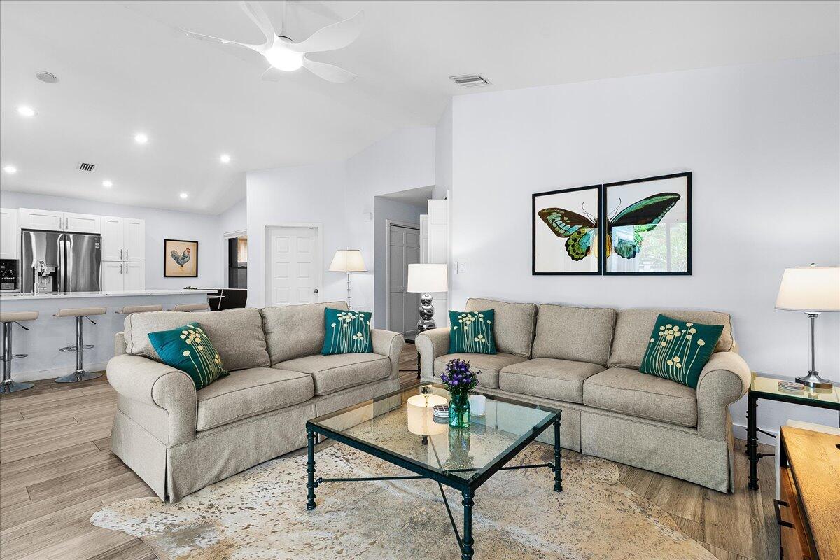 BEDFORD MEWS AT WELLINGTON - Residential
