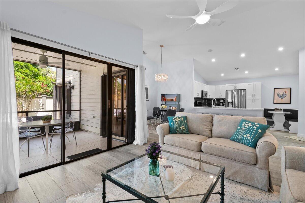BEDFORD MEWS AT WELLINGTON - Residential