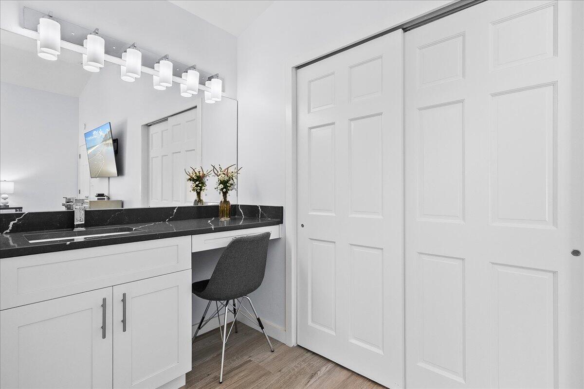 BEDFORD MEWS AT WELLINGTON - Residential