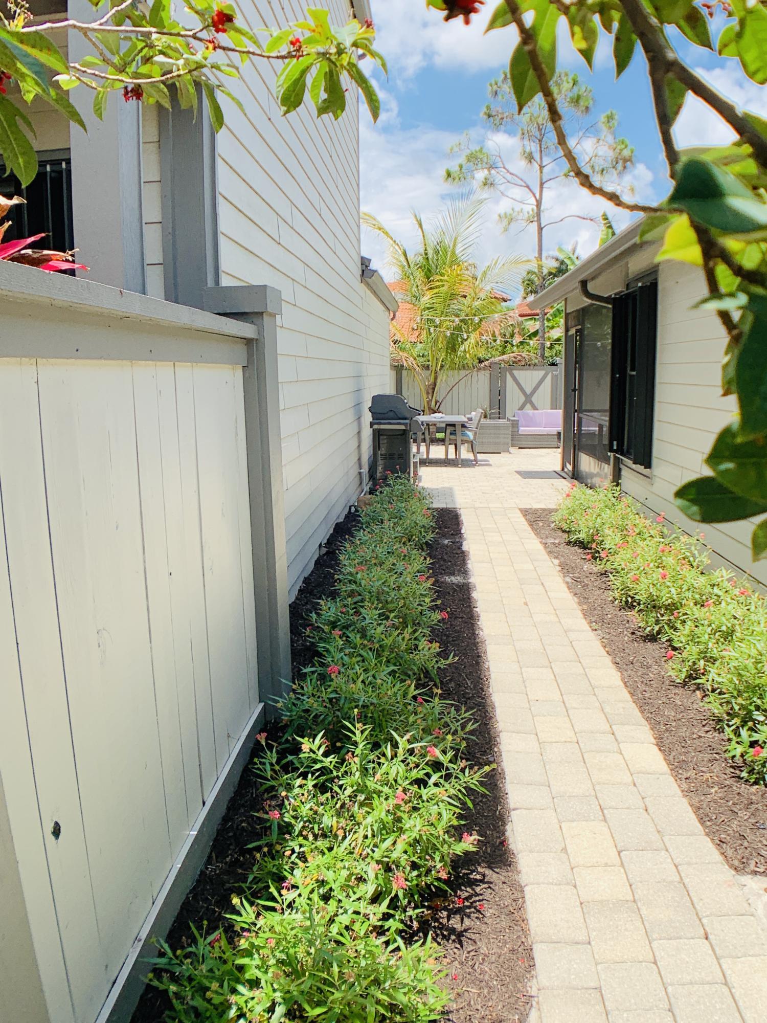 BEDFORD MEWS AT WELLINGTON - Residential
