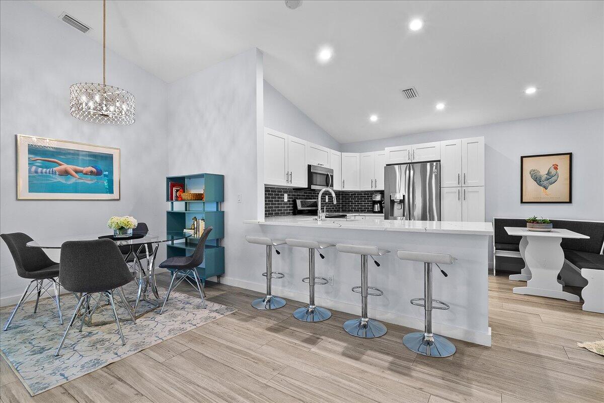 BEDFORD MEWS AT WELLINGTON - Residential