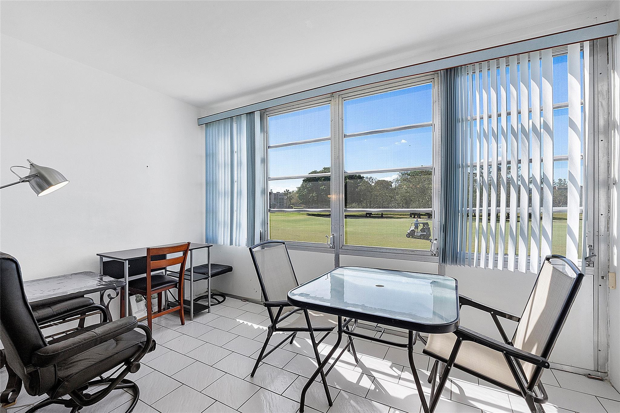 ORIOLE GOLF & TENNIS 1 - Residential