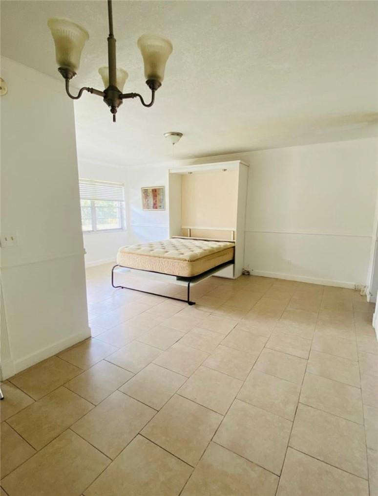 SEVENTEENTH GREEN CONDO - Residential