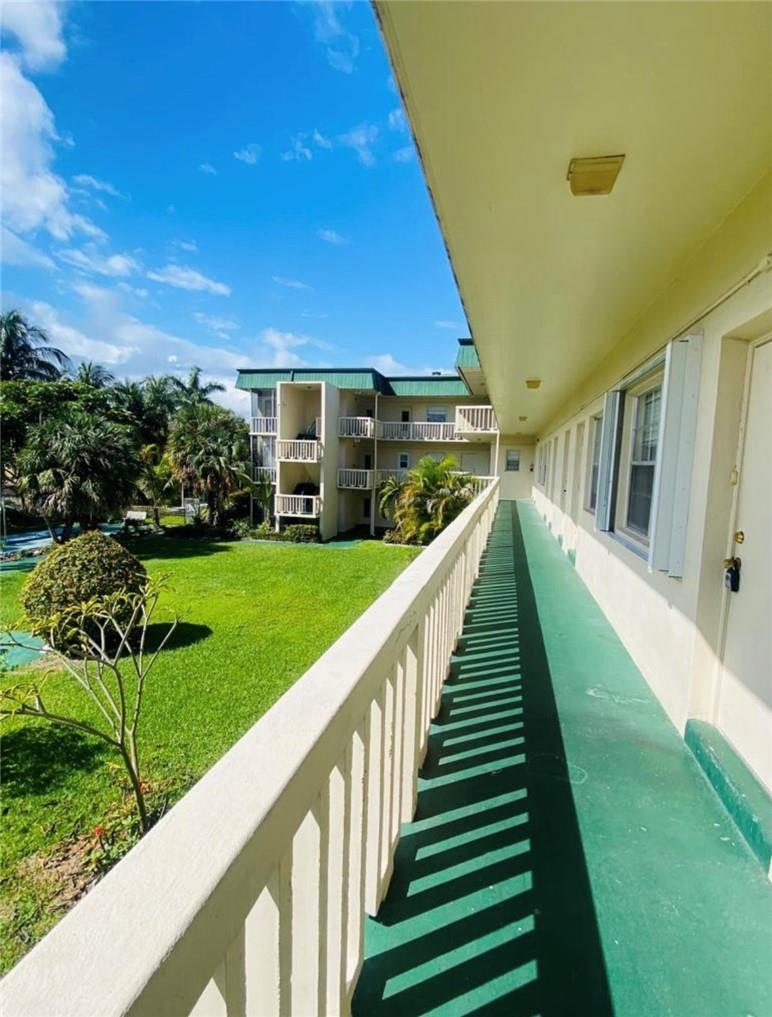 SEVENTEENTH GREEN CONDO - Residential