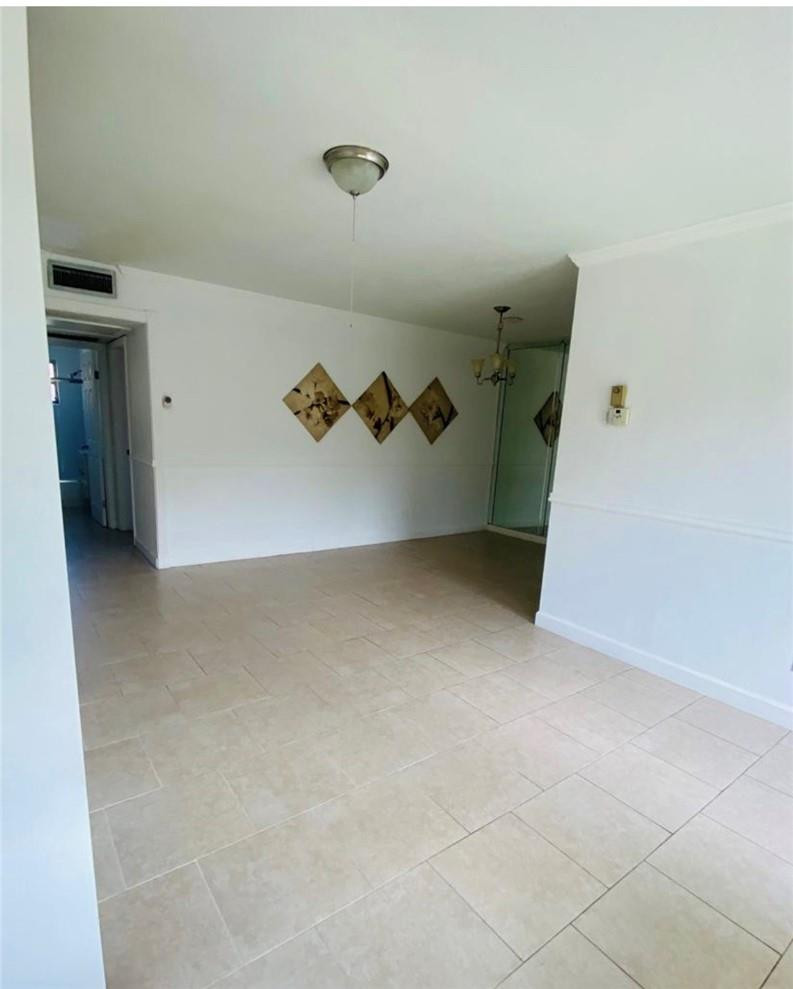 SEVENTEENTH GREEN CONDO - Residential