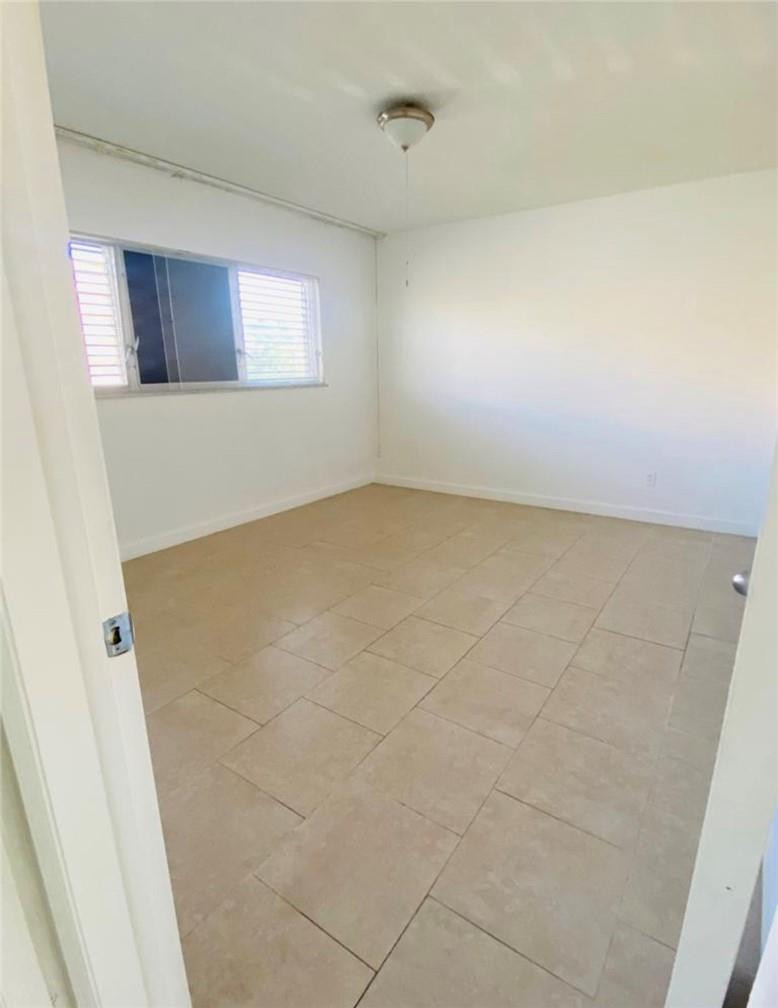 SEVENTEENTH GREEN CONDO - Residential