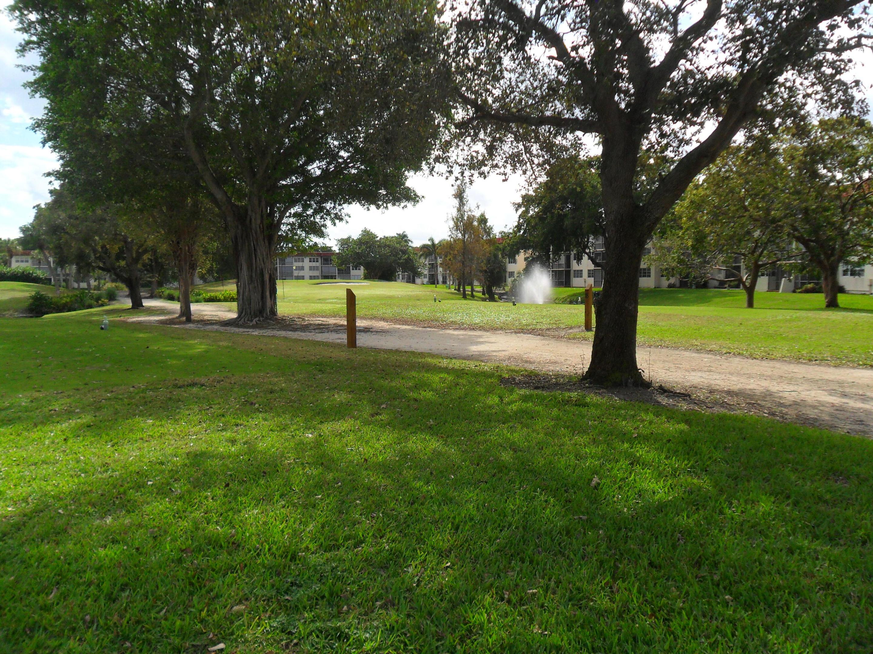 HOLLYBROOK GOLF AND - Residential