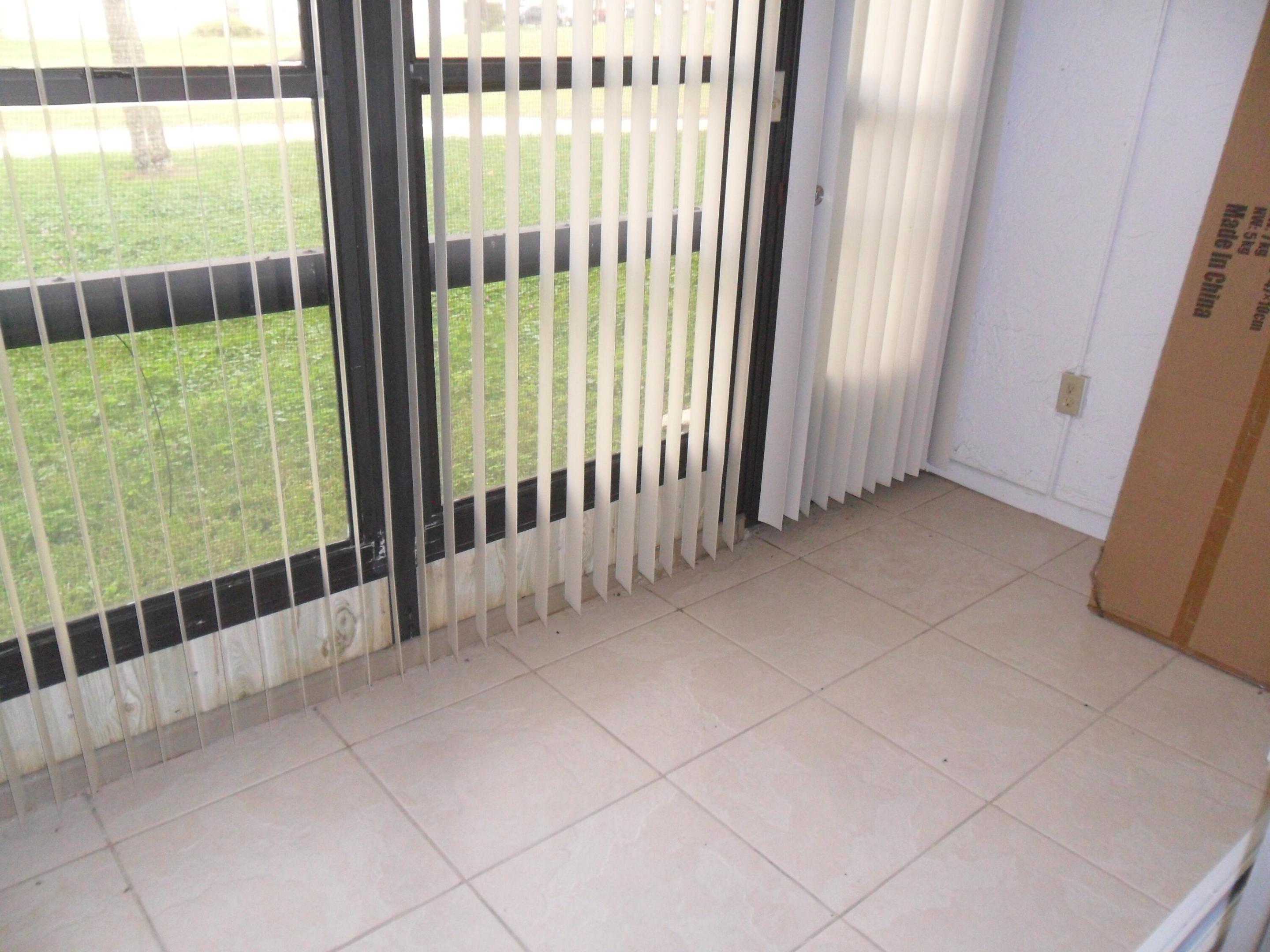 HOLLYBROOK GOLF AND - Residential
