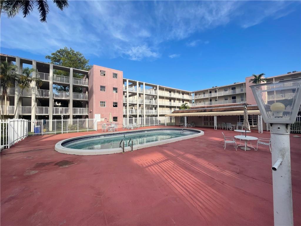 BROOKFIELD CONDOMINIUMS - Residential