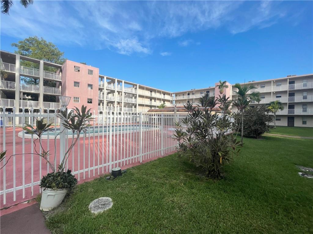 BROOKFIELD CONDOMINIUMS - Residential