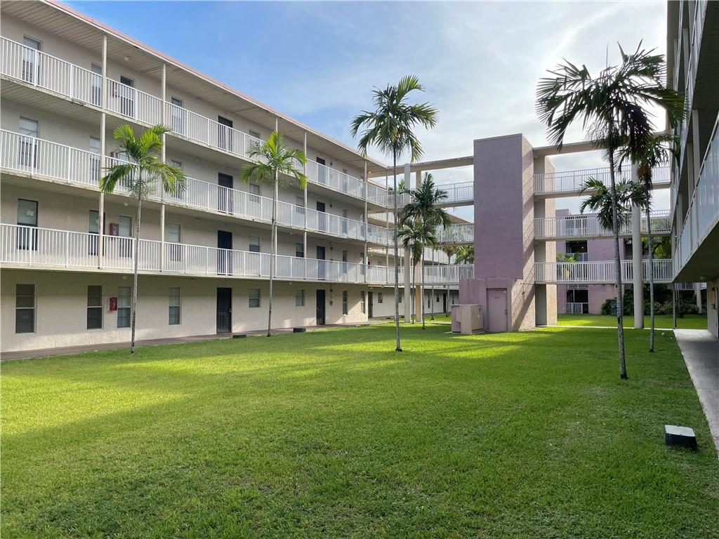 BROOKFIELD CONDOMINIUMS - Residential