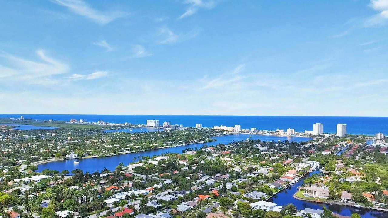 HOLLYWOOD GOLF ESTATES SE - Residential