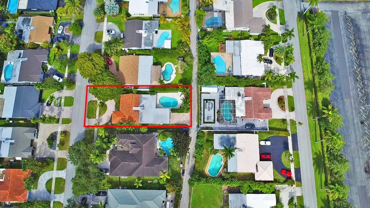 HOLLYWOOD GOLF ESTATES SE - Residential