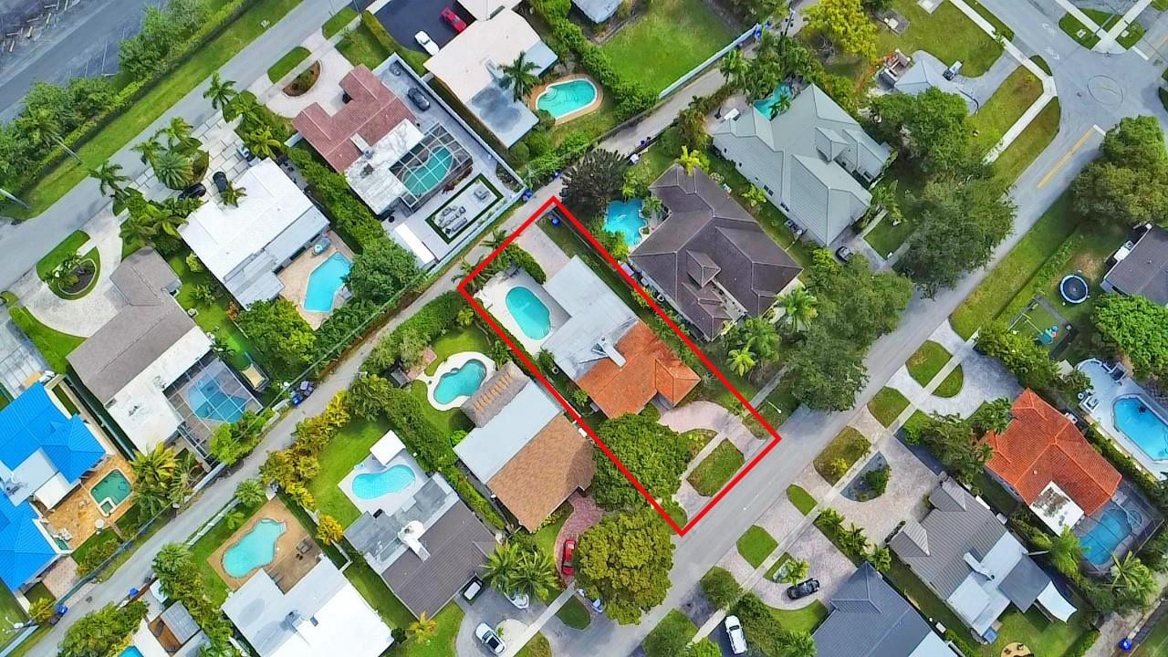 HOLLYWOOD GOLF ESTATES SE - Residential