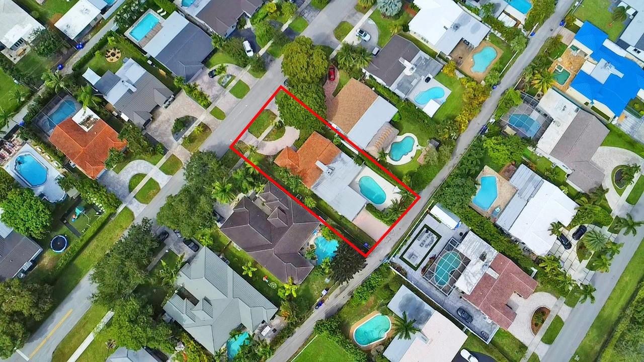 HOLLYWOOD GOLF ESTATES SE - Residential