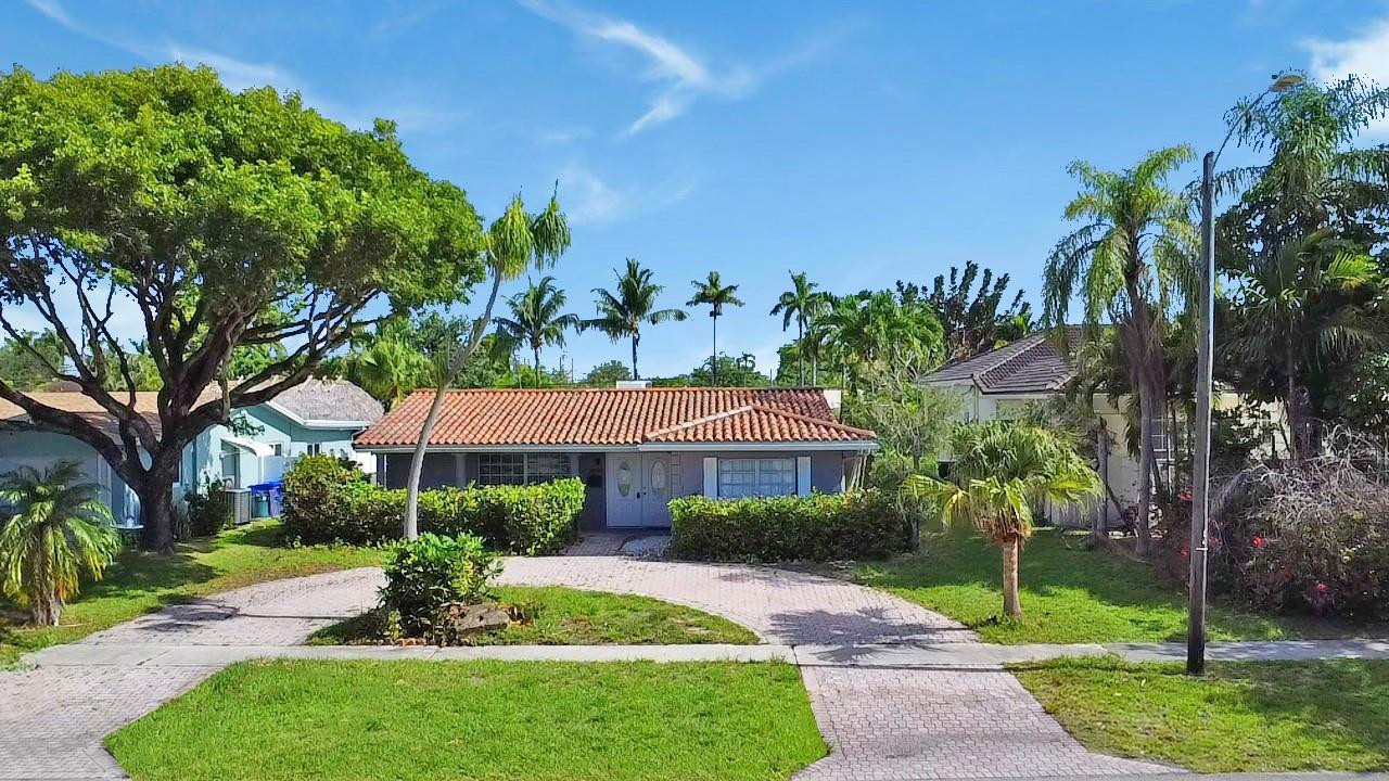HOLLYWOOD GOLF ESTATES SE - Residential