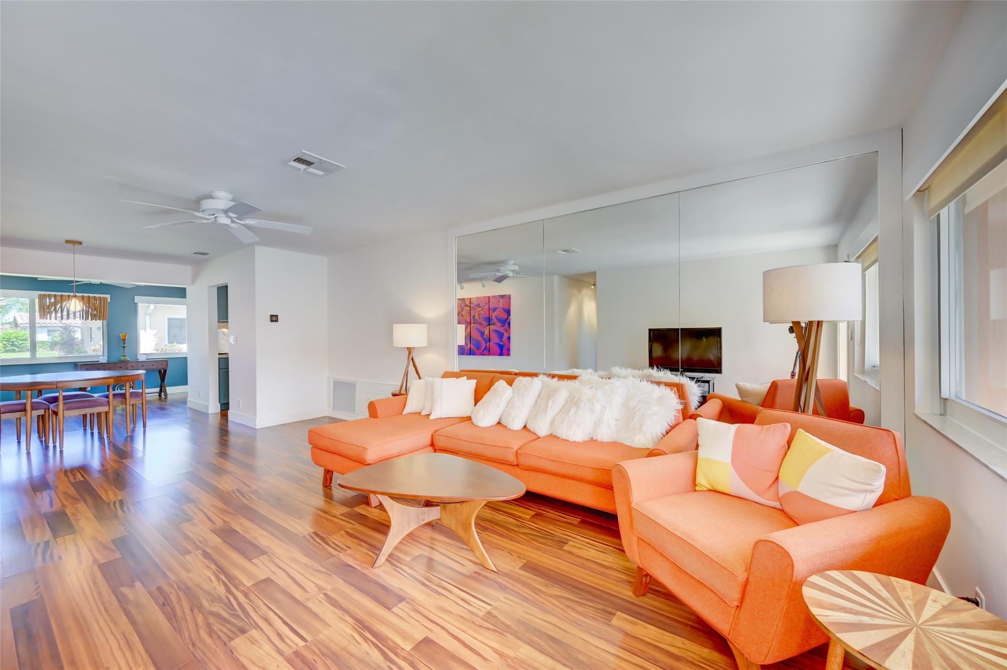 Crystal Lake Villas - Residential