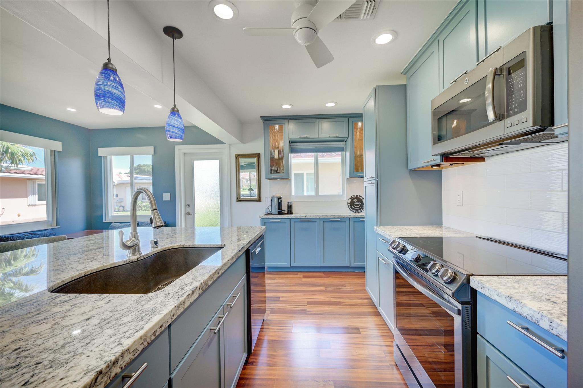 Crystal Lake Villas - Residential